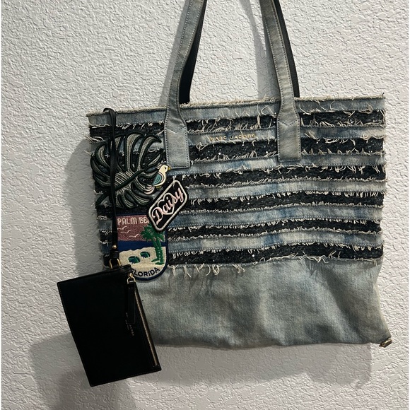 Limited Edition Marc Jacobs denim tote bag on sale! - Picture 12 of 12